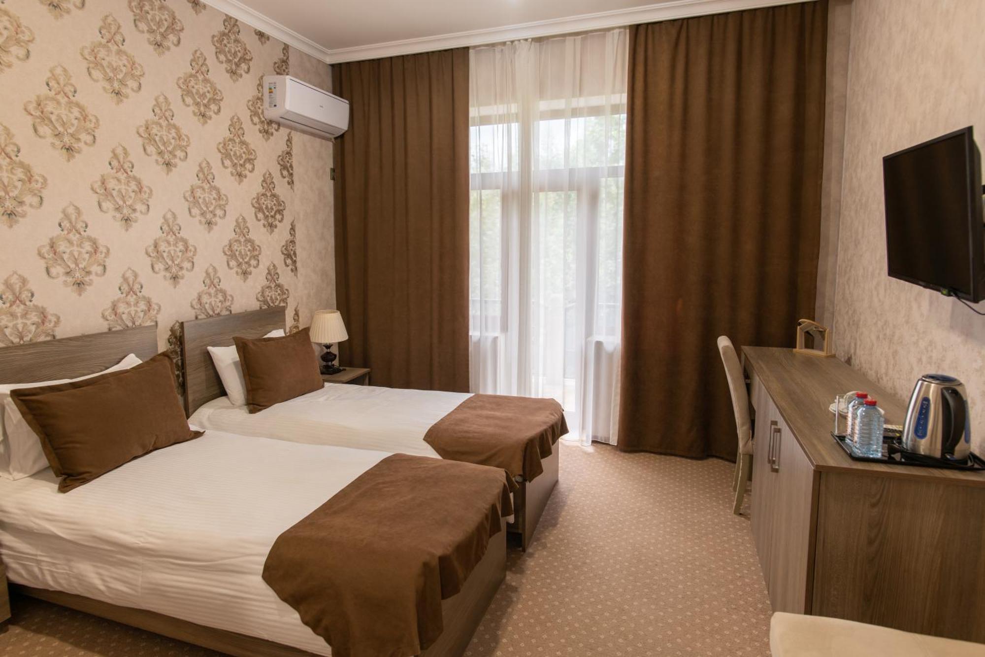 Hirkan Park Hotel Lankaran Ngoại thất bức ảnh