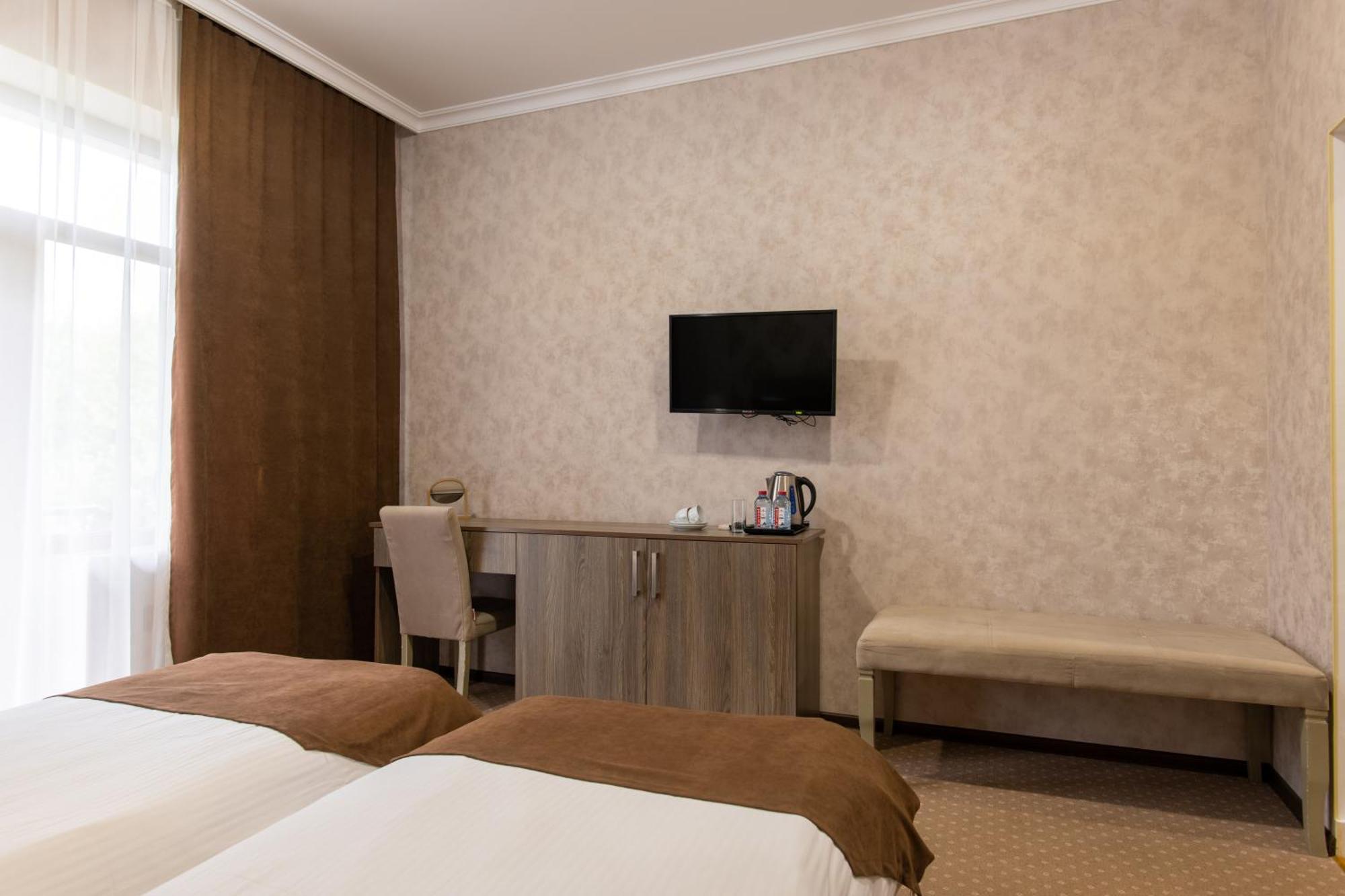 Hirkan Park Hotel Lankaran Ngoại thất bức ảnh