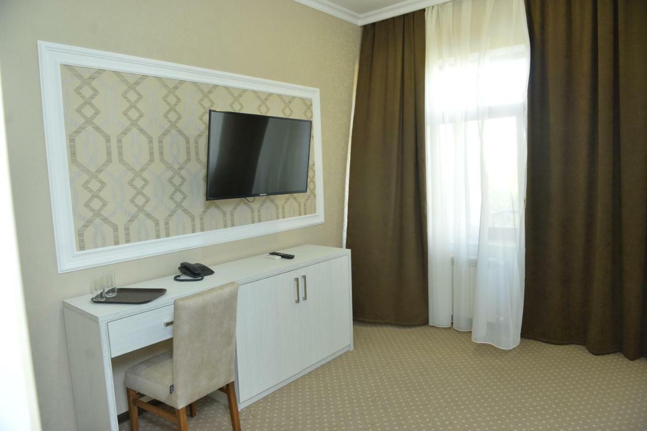 Hirkan Park Hotel Lankaran Ngoại thất bức ảnh