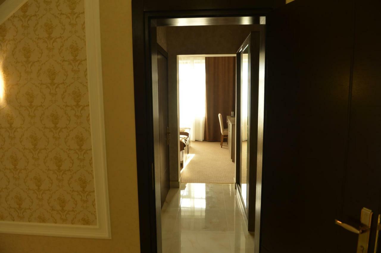 Hirkan Park Hotel Lankaran Ngoại thất bức ảnh